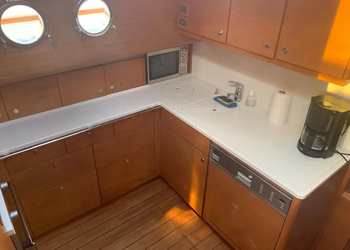 לינה וארוחת בוקר Philoria אגדה